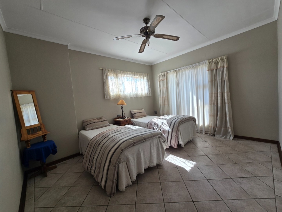 8 Bedroom Property for Sale in Grimbeeck Park North West